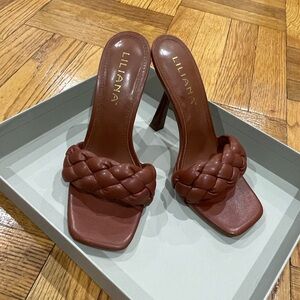 SOLD🚨EUC Brown Faux Leather Intriccato Strap Heels by Liliana